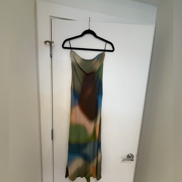 Reformation Joana Dress in Blur - Picture 4 of 6